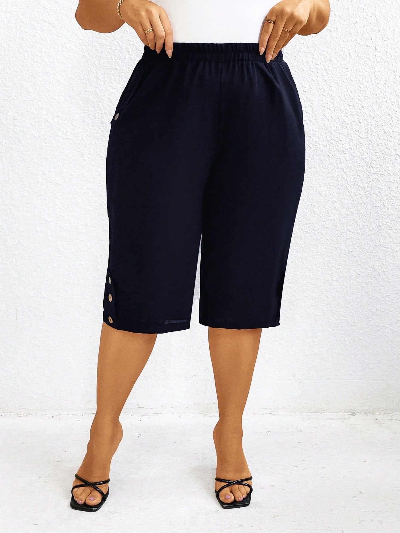 Calça feminina capri Fausta. Plus Size