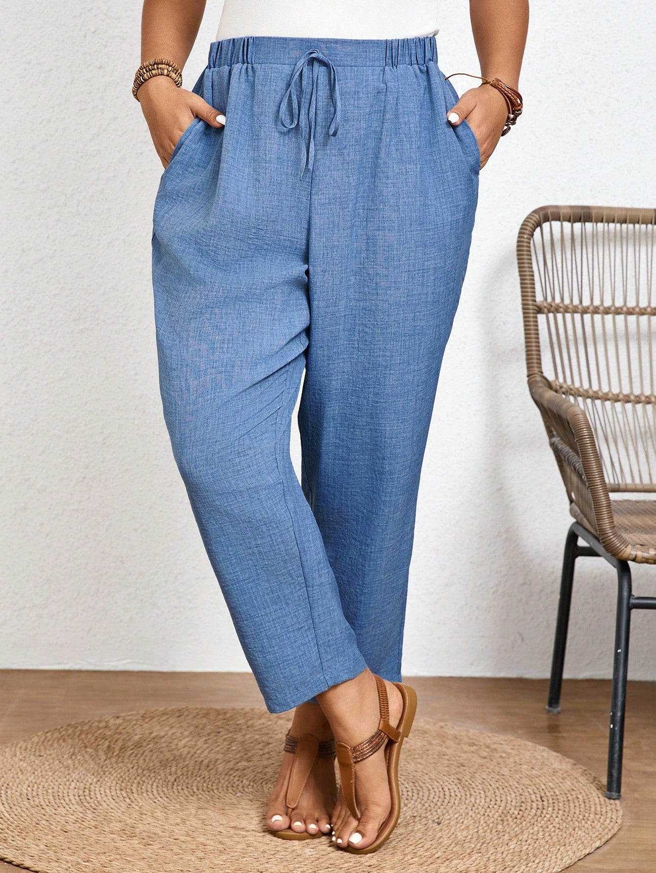 Calça feminina com elastico na cintura Lidia. Plus Size