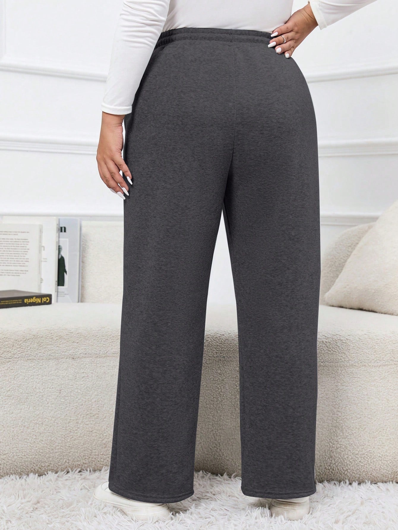 Calça feminina Casual com Cordão Danielle. Plus Size