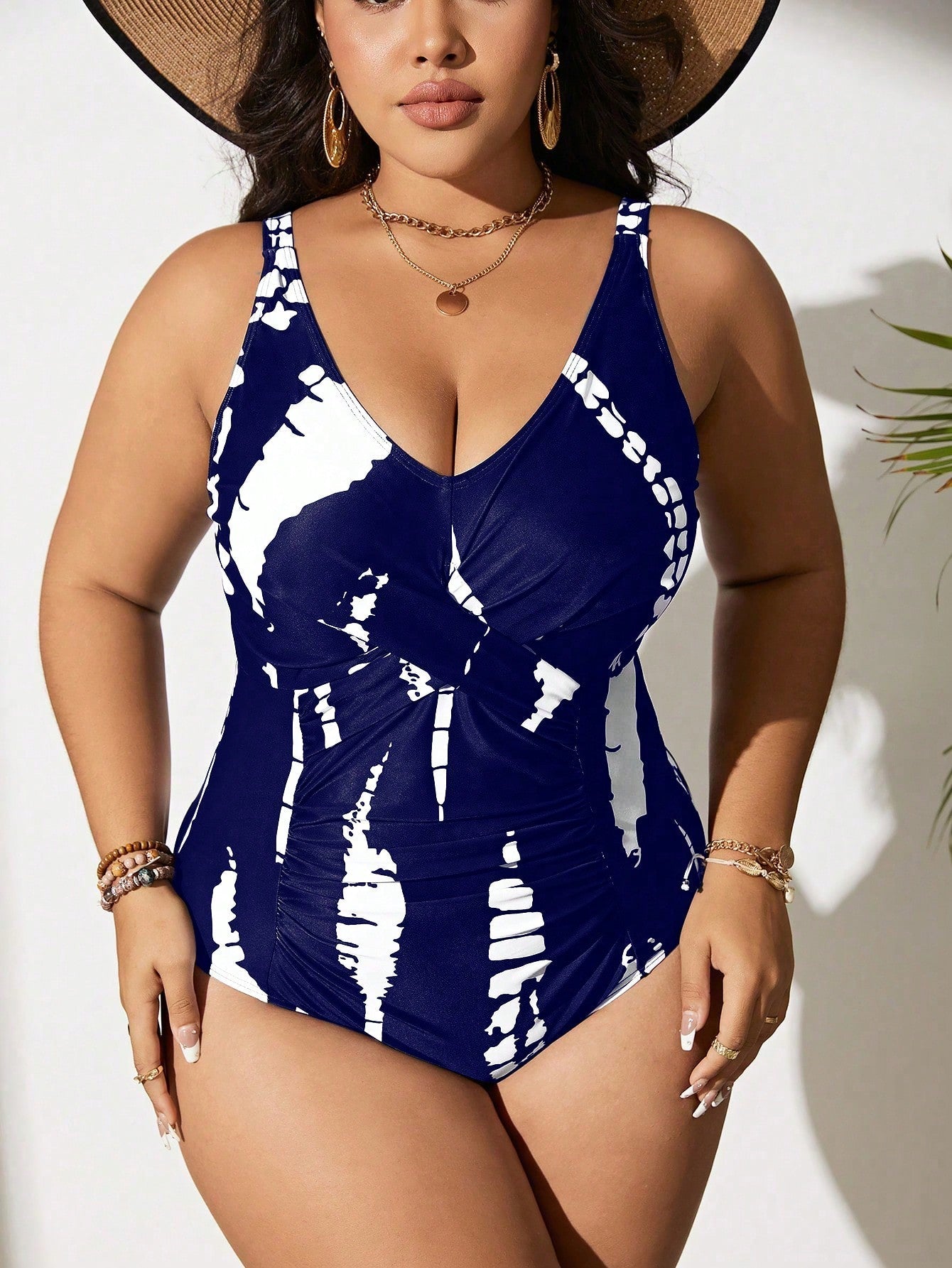 Maiô Feminino Torcido Daphne. Plus Size